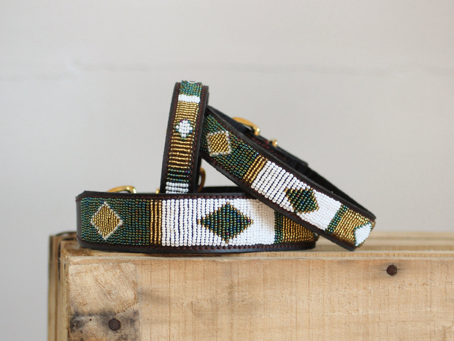 SIOUX - GREEN handmade beaded leather dog collar